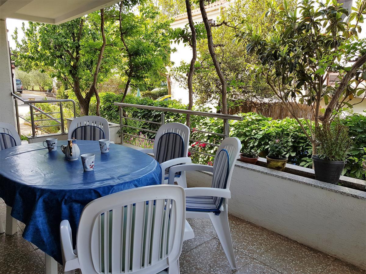 Apartments Monica Novalja Bagian luar foto